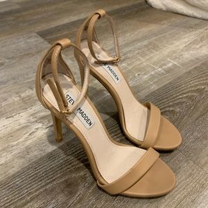 Steve Madden nude heel